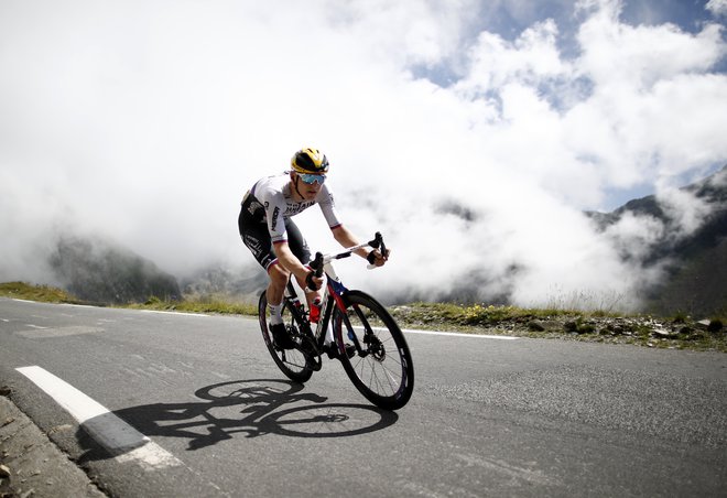 Matej Mohorič odlično kolesari na dirki po Belgiji, Nizozemski in Luksemburgu. FOTO: Benoit Tessier/Reuters
