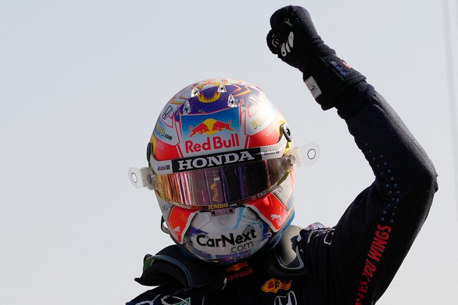 Leteči Holandec Max Verstappen leti na domači stezi. FOTO: Francisco Seco/AFP