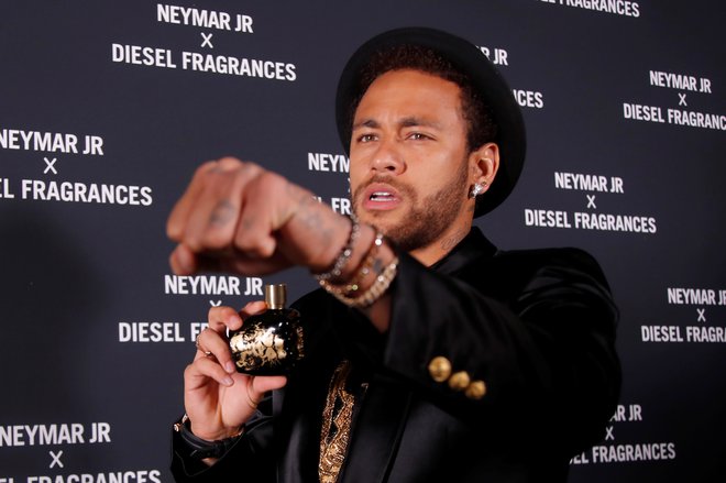 Neymar (na fotografiji) pred začetkom zabave v Parizu leta 2019. FOTO: Charles Platiau/Reuters