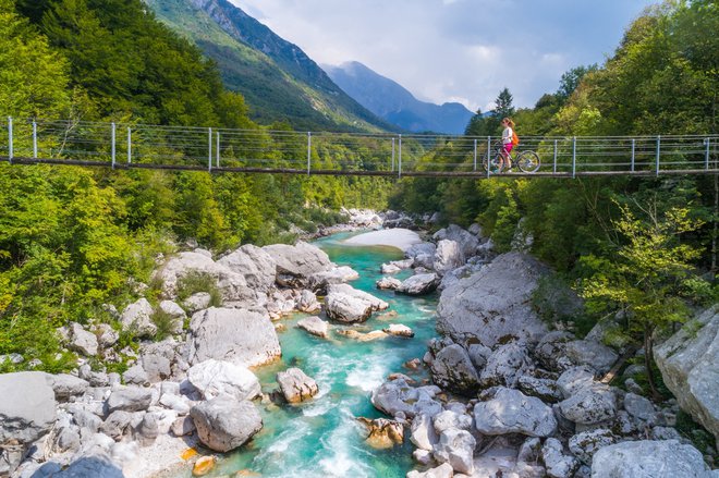 Na Juliani premagajo kolesarji 8500 višinskih metrov. FOTO: Jošt Gantar/arhiv Turizma Dolina Soče