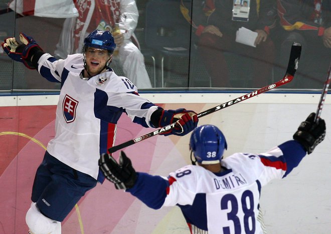 Slovaška ne more pozabiti sijajnega hokejista Pavla Demitre. Minilo je 10 let od njegove tragične smrti. FOTO: Petr Josek/Reuters