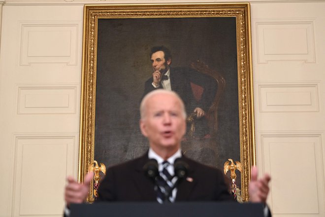 Ameriški predsednik Joe Biden zahteva cepljenje proti covidu-19, FOTO: Brendan Smialowski/AFP