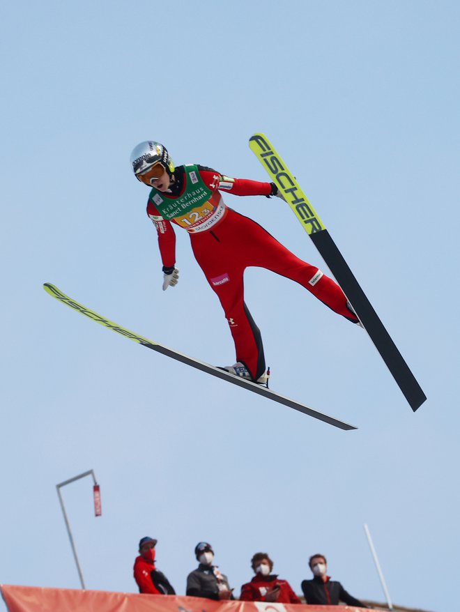 Urša Bogataj je pred začetkom olimpijske sezone prva violina ženske reprezentance. FOTO: Kai Pfaffenbach/Reuters