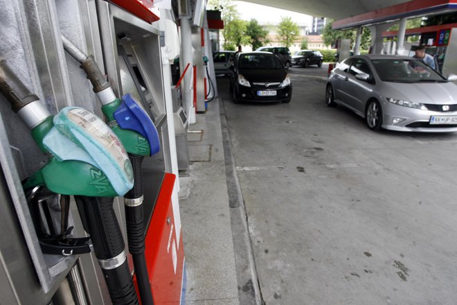 Na bencinskih črpalkah družbe Petrol so danes zgodaj popoldne odpravili blokade s točilnih mest. FOTO: Mavric Pivk