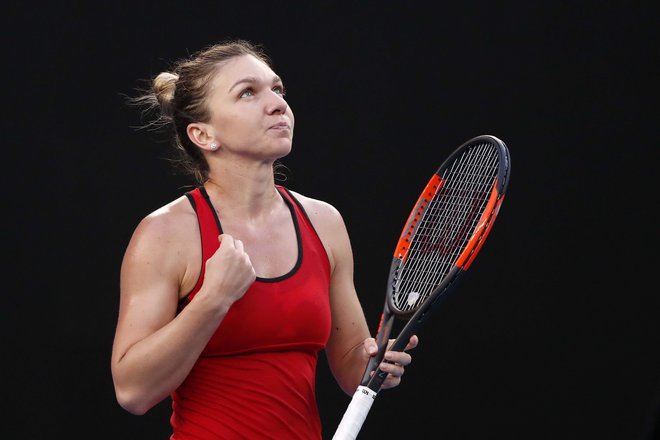 Simona Halep (na fotografiji) med nastopom v Melbournu leta 2018. FOTO: Issei Kato/Reuters