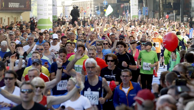 Po podatkih Svetovne zdravstvene organizacije bi bilo mogoče z zdravim načinom življenja, ki vključuje telesno dejavnost, preprečiti do 40 odstotkov primerov raka. FOTO: Roman Šipić/Delo