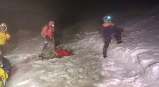 Reševalna akcija na Elbrusu. FOTO: Russia&#39;s Emergencies Ministry/Via Reuters