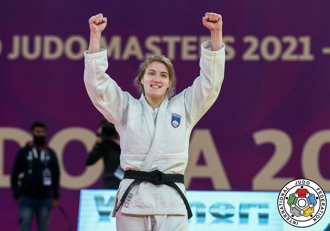 Andreja Leški je v finalu za tretjo zmago na velikih nagradah, skupno pa šesto v karieri, slavila z vazarijem 14 sekund pred koncem borbe proti 25. judoistki sveta. FOTO: Marina Mayorova/IJF