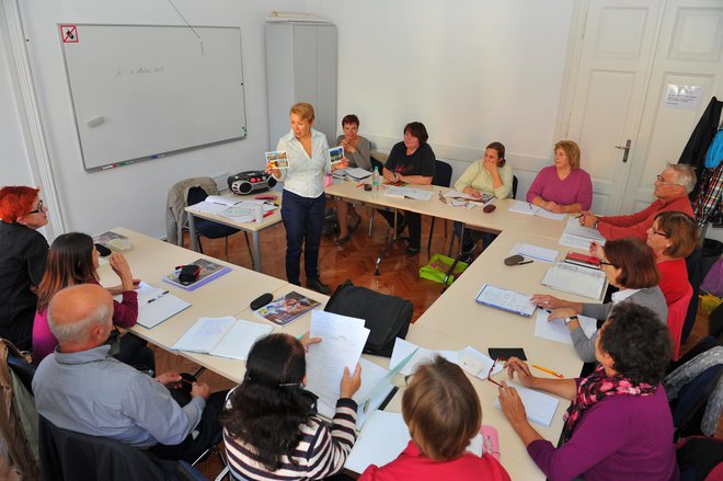 V letošnjem študijskem letu se bo spletnim študijskim skupinam v okviru možnosti pridružilo tudi nekaj skupin v predavalnicah. FOTO: Peter Irman/arhiv UTŽO