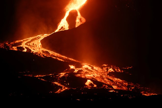 6,5&nbsp;kilometra loči osrednji krater od obale. FOTO: Nacho Doce/Reuters