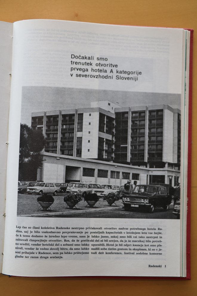 O odprtju novega hotela so obširno pisali v glasilu Radenske <em>Radenskem vestniku</em>. Fotoarhiv Radenske
