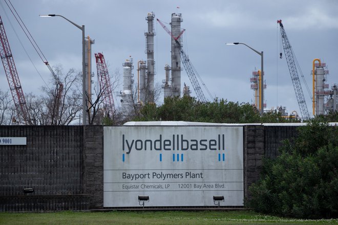 LyondellBasell je eno večjih podjetij za proizvodnjo plastike na svetu, takoj za BASF in Dow Chemicals.<br />
FOTO: LyondellBasell