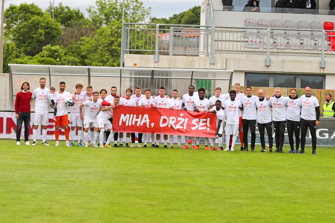 Miha lahko na dolgi poti proti okrevanju računa tudi na&nbsp;pomoč soigralcev. FOTO: NK Tabor Sežana