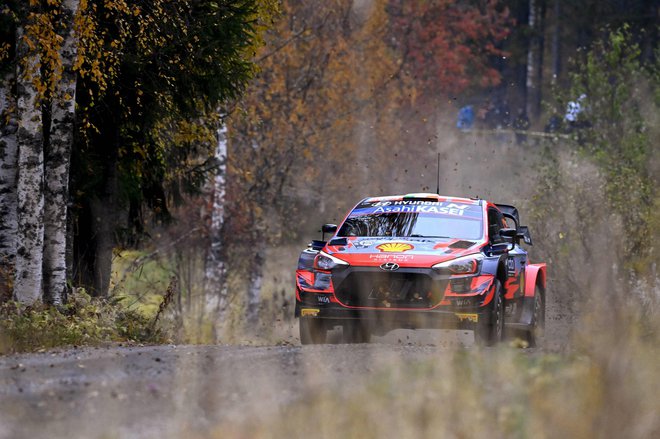 Craig Breen je najbolje opravil z uvodnim dnevom relija na Finskem. FOTO: Jussi Nukari/AFP