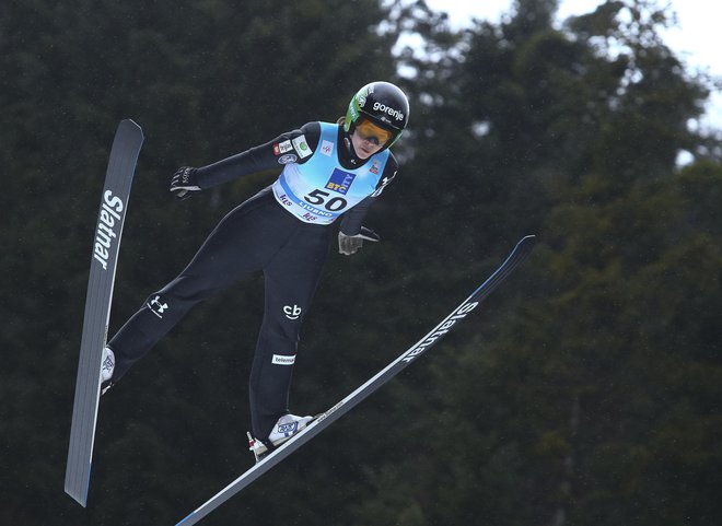 Urša Bogataj je postavila piko na i skupni zmagi v poletni sezoni. FOTO: Jože Suhadolnik