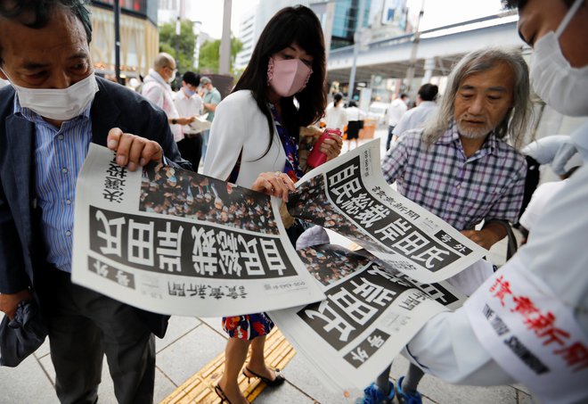 Kišida je bil v parlamentu potrjen kot stoti japonski premier. FOTO: Issei Kato/Reuters