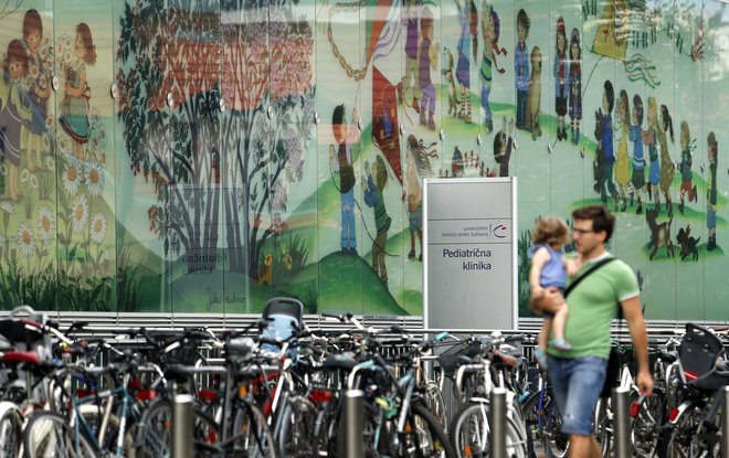 Do zdaj so na Pediatrični kliniki obravnavali dva mladostnika, ki sta po cepljenju s cepivom mRNA imela blag miokarditis.&nbsp;FOTO: Matej Družnik