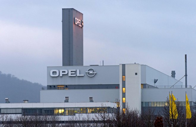 Opel je do konca leta zaprl tovarno v Eisenachu na vzhodu Nemčije. FOTO: Robert Michael/AFP