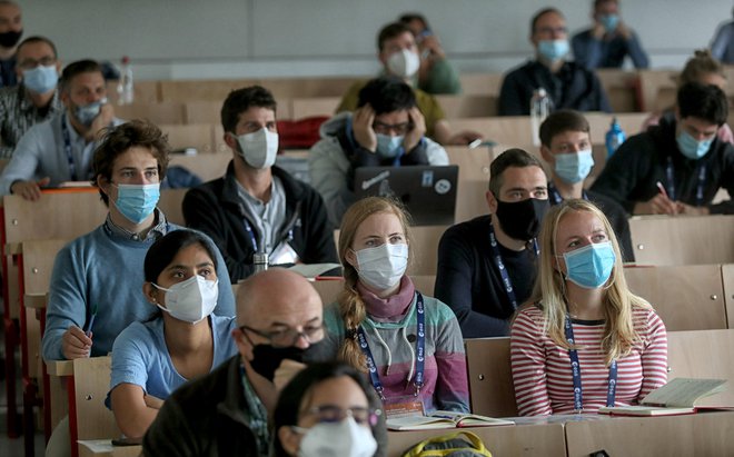 Mlajšim se bodo v okviru Modre fakultete kmalu pridružili tudi starejši študentje. FOTO: Blaz Samec