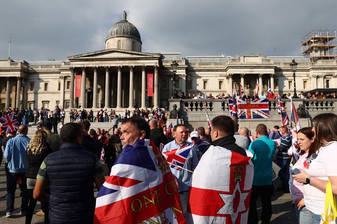 Konec prejšnjega tedna je v središču Londona potekal shod, na katerem so britanski lojalisti protestirali proti severnoirskemu protokolu. Foto: Adrian Dennis/AFP