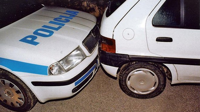 V gozdu nad Jevnico in Kresniškimi Poljanami policisti iščejo storilce kaznivih dejanj tatvine. Fotografija je simbolična. FOTO: PU Krško