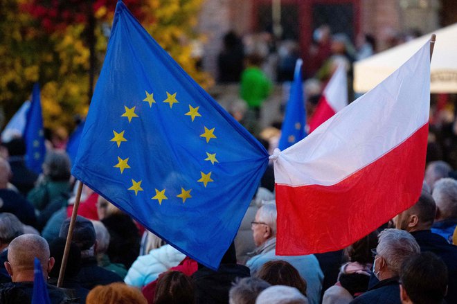 Poljska bi bila lahko na poti izstopa iz EU. FOTO: Mateusz Slodkowski/AFP