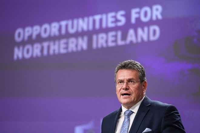 Podpredsednik evropske komisije Maroš Šefčovič je prepričan, da je protokol za Severno Irsko predvsem priložnost in ne breme. FOTO: Aris Oikonomou/AFP
