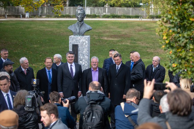 Spomenik Ljudevitu Gaju je v severnem mestnem parku Navje, ob Zupančičevi jami oziroma Železni cesti v Ljubljani. FOTO:Voranc Vogel
