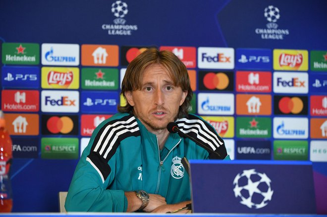 Luka Modrić je eden najboljših zveznih igralcev v 21. stoletju. FOTO: Sergei Supinsky/AFP
