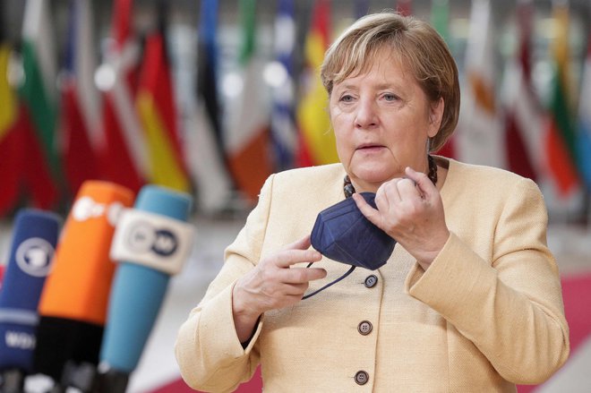 &raquo;Kaskada pravnih sporov pred sodiščem EU še ni rešitev težave,&laquo; je povedala nemška kanclerka Angela Merkel. Olivier Hoslet/AFP
