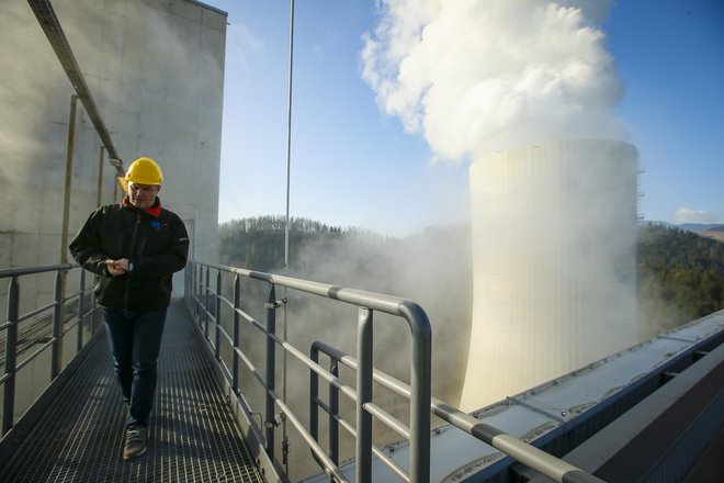 Ob upoštevanju enkratnega učinka slabitev naložb Holdinga slovenskih elektrarn v Teš in Premogovnik Velenje ter pozitivnega vpliva NLB ob prevzemu srbske Komercialne banke Beograd je donos na lastniški kapital znašal komaj 2,2 odstotka. FOTO: Jože Suhadolnik/Delo
