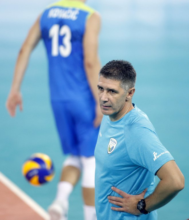 Slobodan Kovač (na fotografiji) je nekdanji selektor slovenske izbrane vrste, ki jo je nato z domačo Srbijo ustavil v finalu eurovolleyja 2019 v Parizu. FOTO: Roman Šipić
