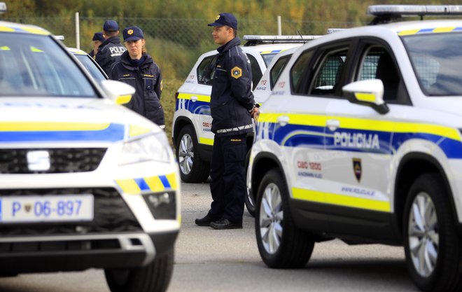 Policija je o tragični nesreči obvestila tudi okrožno državno tožilko in preiskovalnega sodnika Okrožnega sodišča v Novi Gorici.&nbsp; FOTO: Roman Šipić
