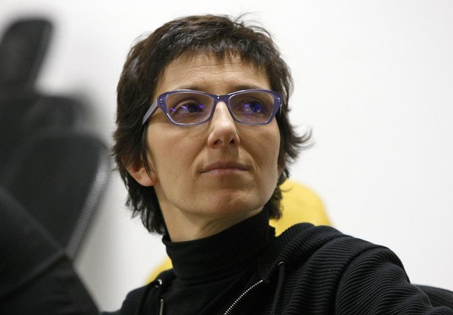 Maja Sever je novinarka HRT in predsednica sindikata novinarjev. Eden od hrvaških spletnih portalov ji je za zavzemanje za pravice novinarjev in opozarjanje na krivice v novinarstvu podelil naziv strašne ženske leta. FOTO: Ronald Goršić/Cropix
