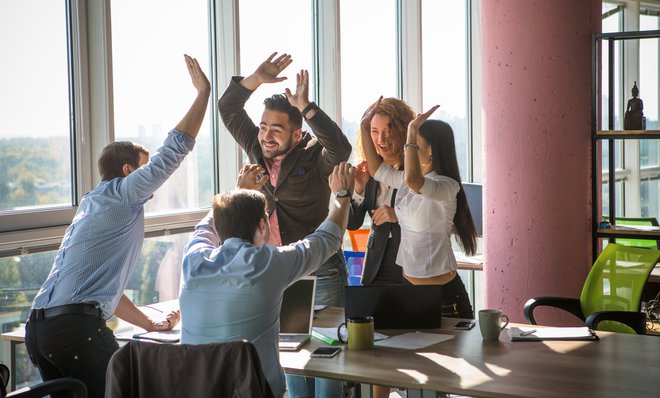 Za ponotranjenje vrednot je potrebno nenehno ukvarjanje z zaposlenimi. FOTO: Lipik Stock Media/Shutterstock
