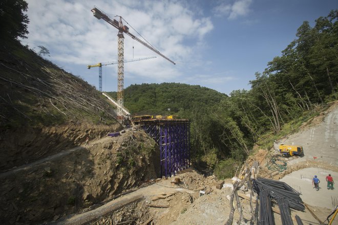 Gradnja portala Glinščica. Začetek gradnje drugega tira, železniške proge med Divačo in Koprom. FOTO: Jure Eržen/Delo
