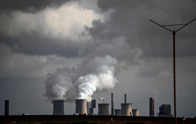Največje proizvajalke fosilnih goriv do leta 2030 načrtujejo tolikšno povečanje njihove proizvodnje, da globalnega segrevanja ozračja ne bo mogoče omejiti na varno mejo 1,5 stopinje. FOTO:&nbsp;Ina Fassbender/AFP
