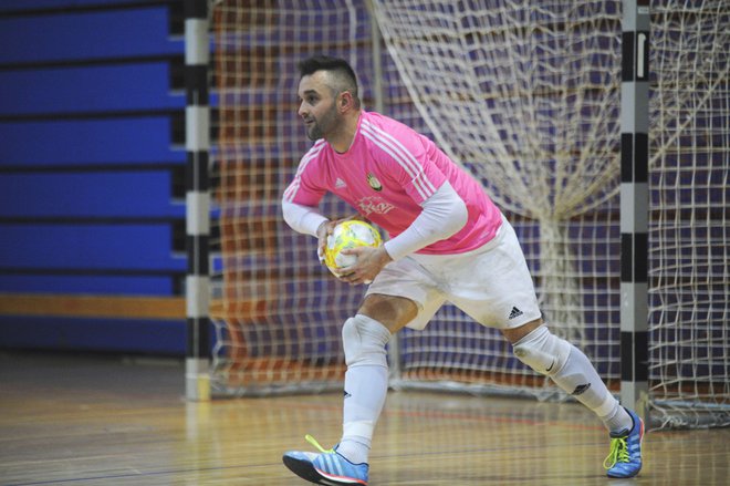 Damir Puškar je legendarni vratar Dobovca. FOTO: Drago Perko
