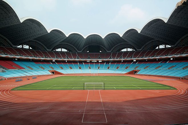 Štadion Rungado v Pjongjangu je namenjen predvsem državnim slovesnostim. FOTO: Reuters
