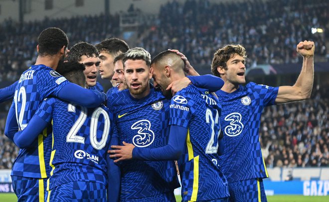 Chelsejaev adut Hakim Ziyech (drugi z desne) je bil natančen tudi na Švedskem. FOTO: Jonathan Nackstrand/AFP
