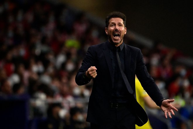 Diego Simeone (na fotografiji) je oktobra izgubil prvo tekmo proti Jürgnu Kloppu. FOTO: Javier Soriano/AFP
