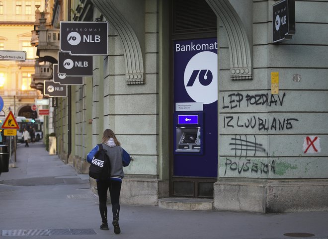 NLB je edina državna družba, ki je bila prodana prek borze. Foto Jože Suhadolnik
