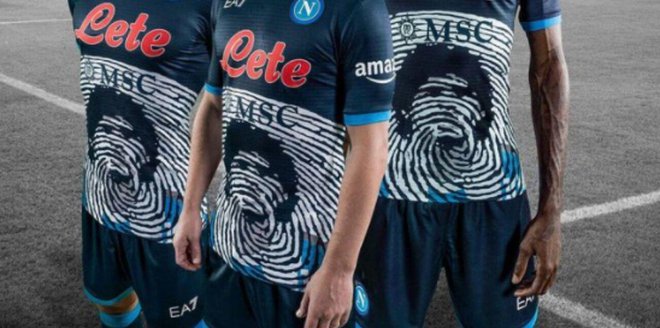 Napoli bo naslednje tri tekme v domačem prvenstvu odigral v dresih z Maradonovo podobo. FOTO: instagram
