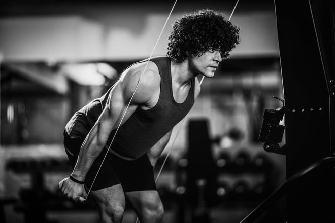 Ključno je izbrati vadbo in narediti načrt, da se te vadbe držite vsaj tri dni na teden. FOTO: Shutterstock 
