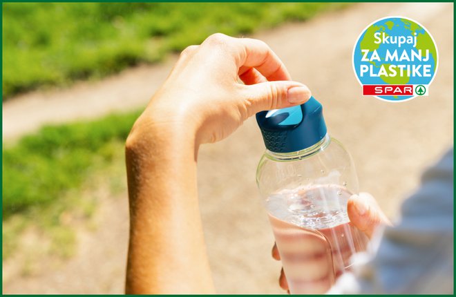 Plastenko zamenjajte s steklenico za večkratno uporabo. FOTO: SPAR Slovenija
