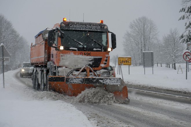 Na cestah se bo zimska sezona začela prihodnji ponedeljek. FOTO: Arhiv VOC Celje
