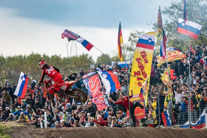 Tim Gajser danes ne bo imel tolikšne podpore kot v nedeljo, a vseeno večjo kot glavna tekmeca za naslov. FOTO:&nbsp;Honda Racing
