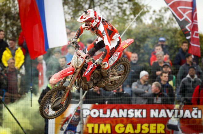 Tim Gajser je imel veliko podporo navijačev. FOTO: Matej Družnik
