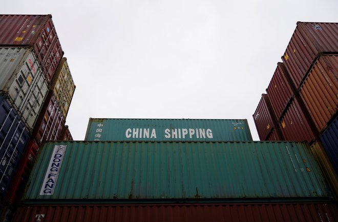 Goljufija se je zgodila pri plačilu davka in carin na uvoz blaga s Kitajske. FOTO:&nbsp;Vitaly Nevar/Reuters
