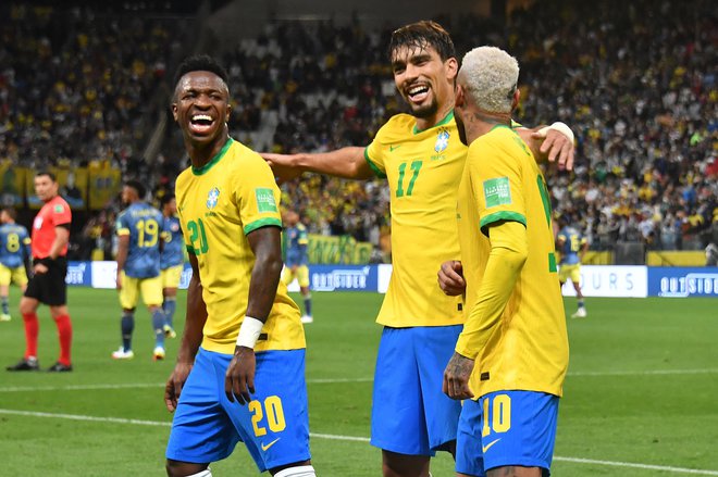 Lucas Paqueta se je veselil odločilnega gola, ki je Brazilce popeljal na SP. FOTO: Nelson Almeida/AFP
